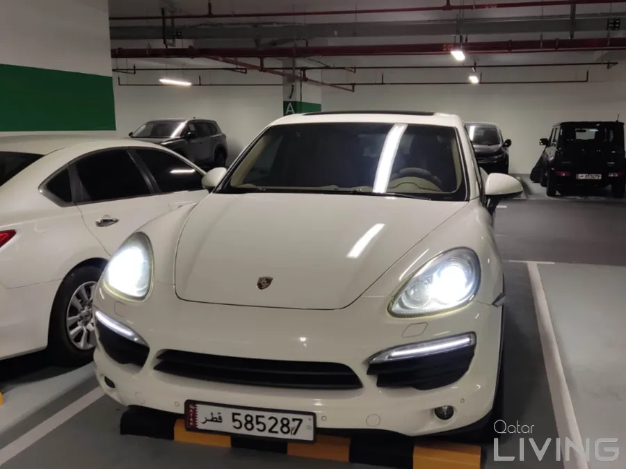 Porsche Cayenne S 2012 Automatic 170,000 Km 8 Cylinder Four Wheel Drive (4WD) SU